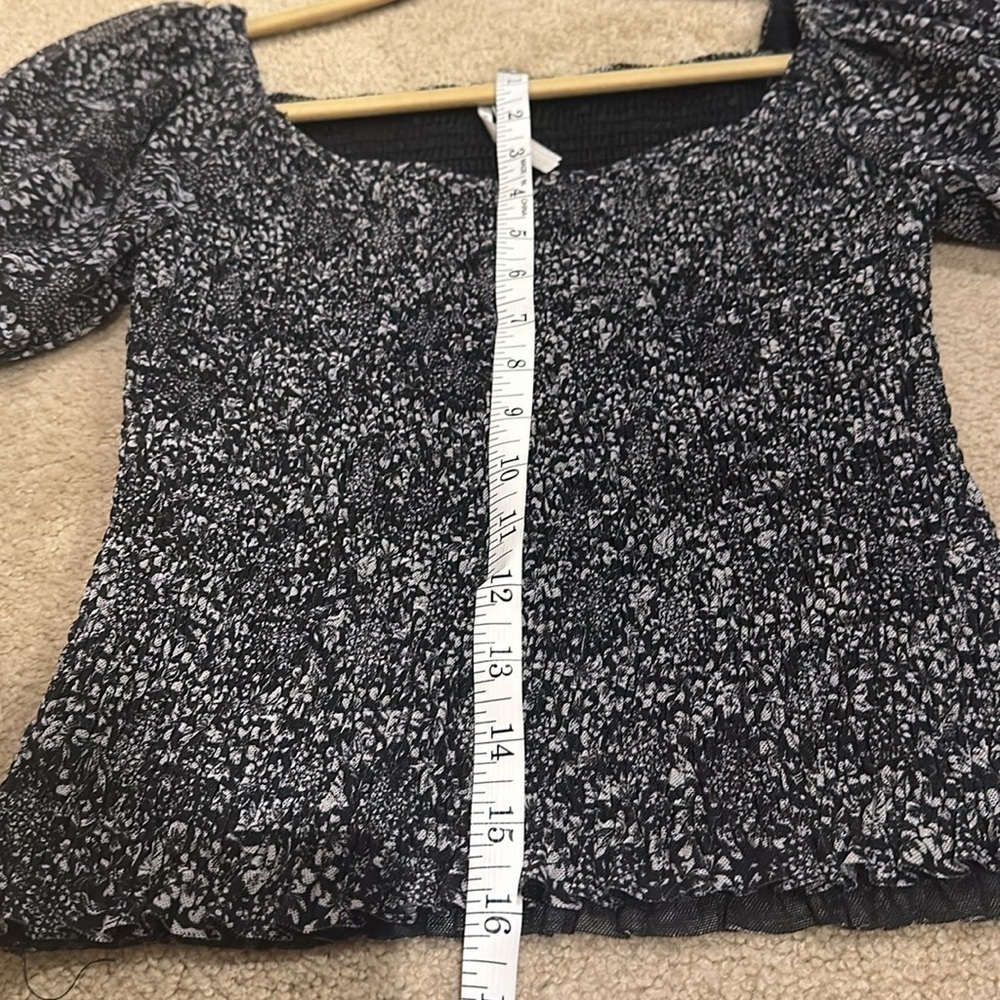 Anthropologie floral black and white blouse in great condition! - Picture 5 of 10